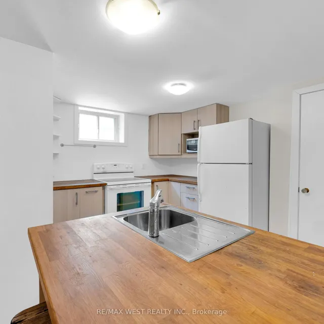 Additional property image - 9 Fieldway Rd