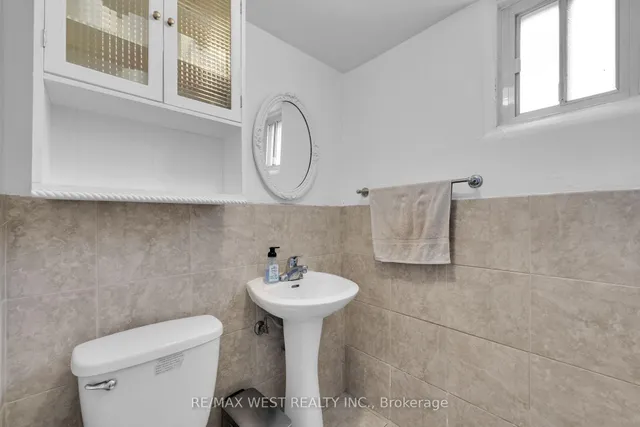 Additional property image - 9 Fieldway Rd