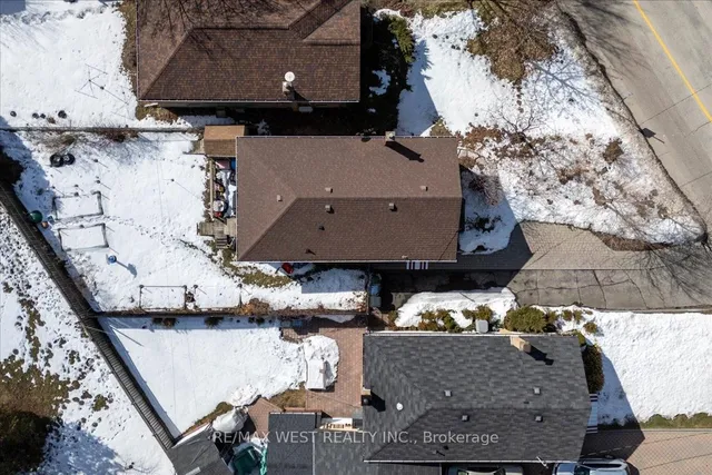 Additional property image - 9 Fieldway Rd