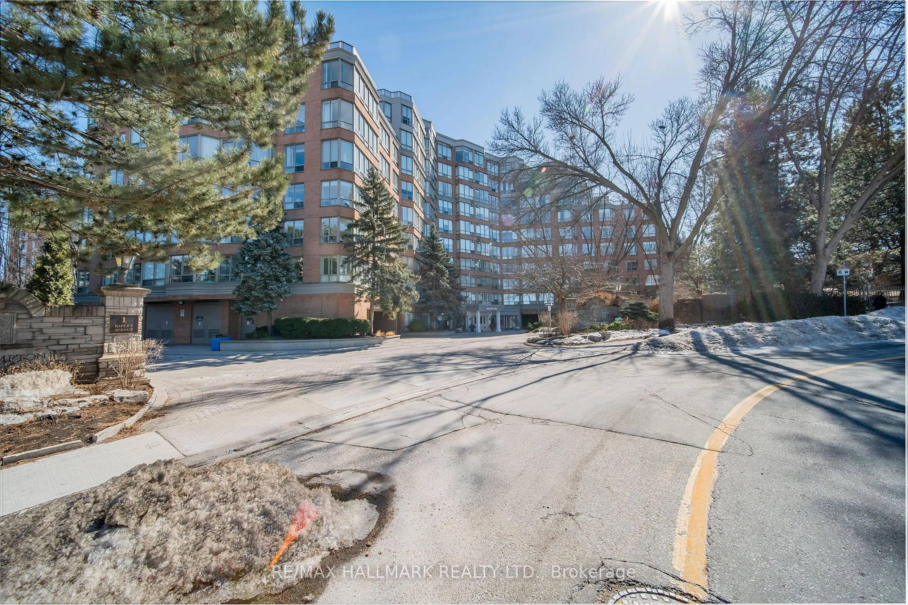 A pic from outside/outdoor area/front of a property/back of a property/a pic from drone, street for 1 Ripley Ave #116, Toronto Ontario M6S 4Z6