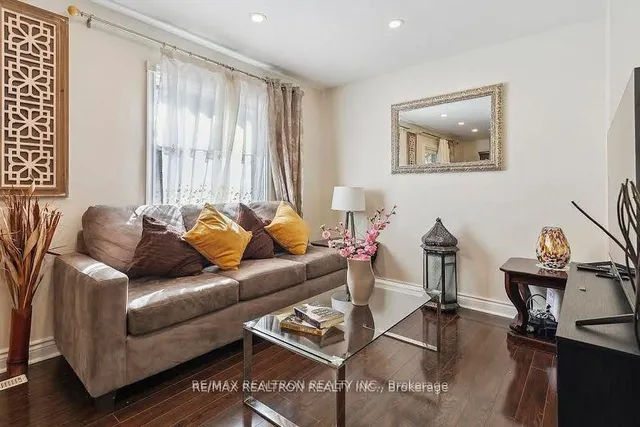 Additional property image - 1 Saraband St
