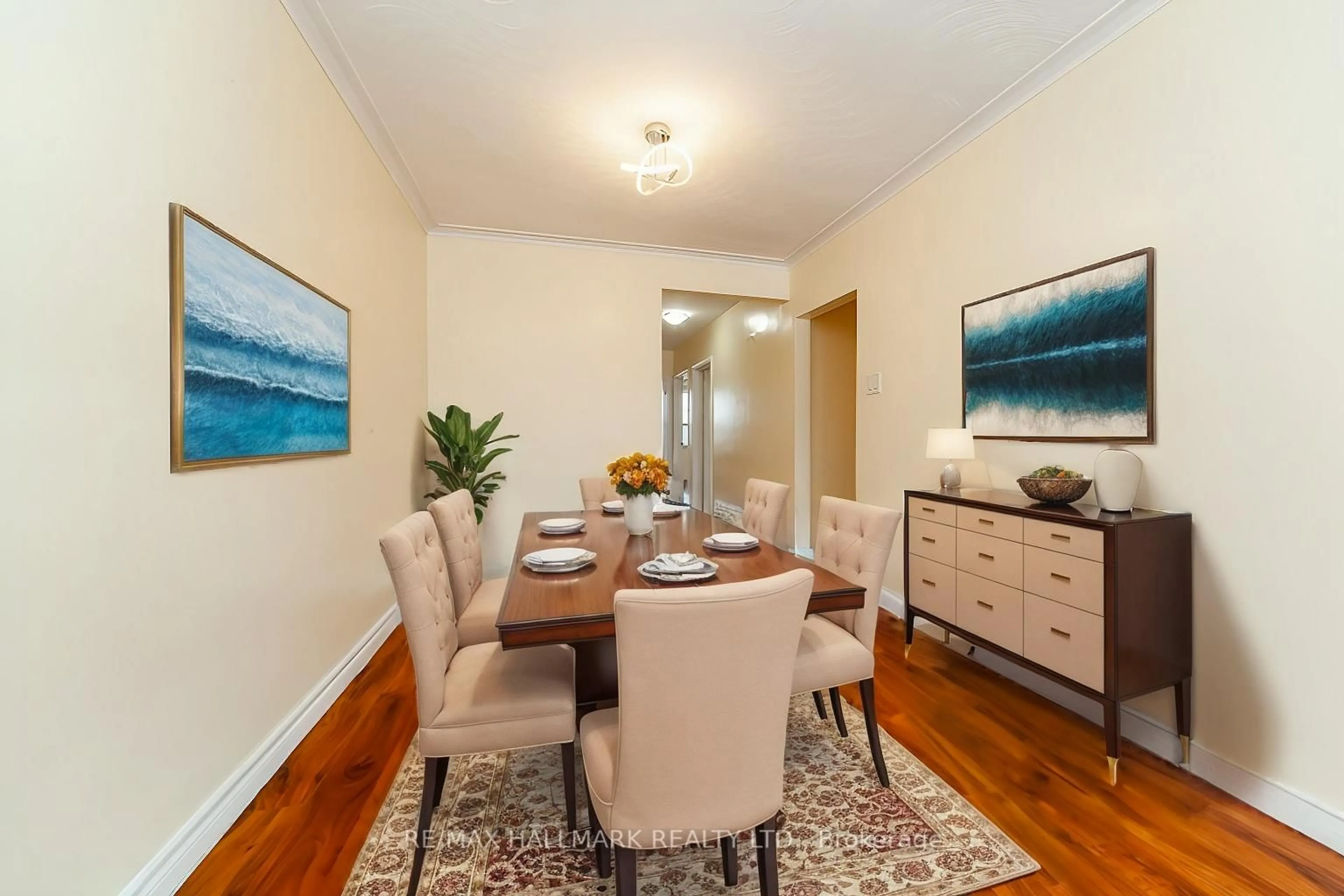 Dining room, wood/laminate floor for 86 Snowood Crt, Toronto Ontario M3N 1E8