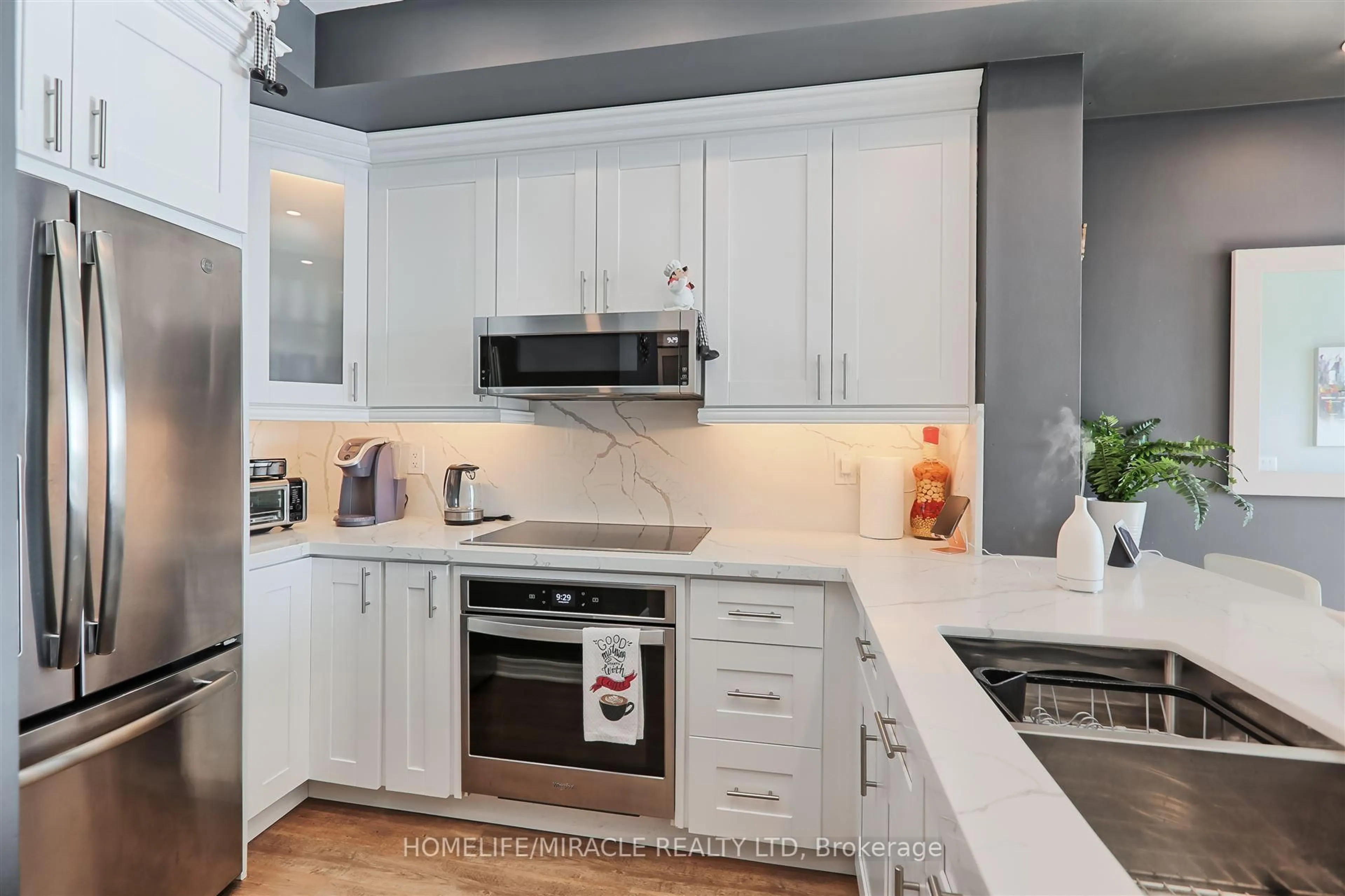 Contemporary kitchen, ceramic/tile floor for 1 Elm Dr #2603, Mississauga Ontario L5B 4M2