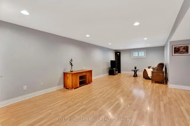 Additional property image - 635 Inverness Ave