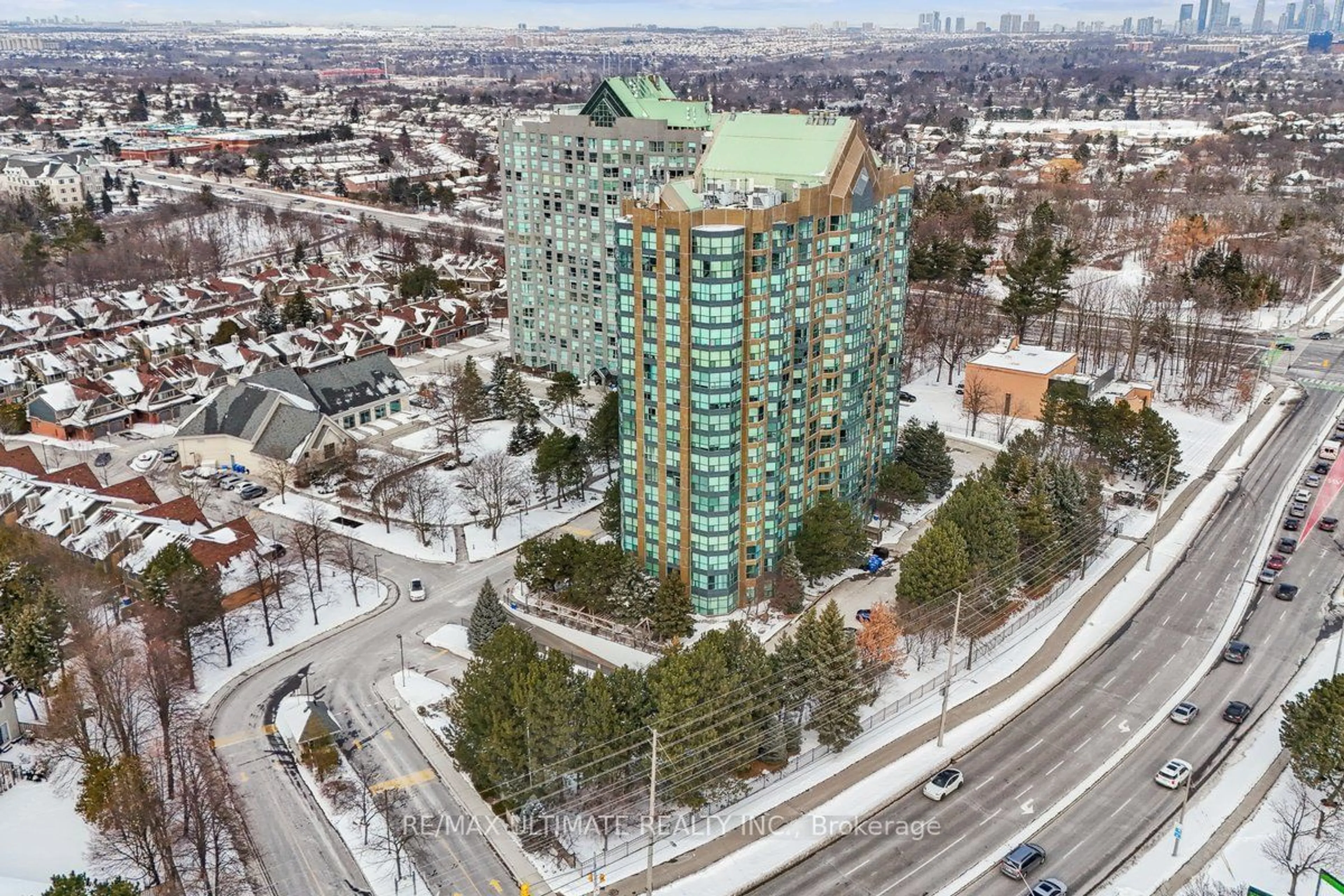 A pic from outside/outdoor area/front of a property/back of a property/a pic from drone, city buildings view from balcony for 2177 Burnhamthorpe Rd #910, Mississauga Ontario L5L 5P9