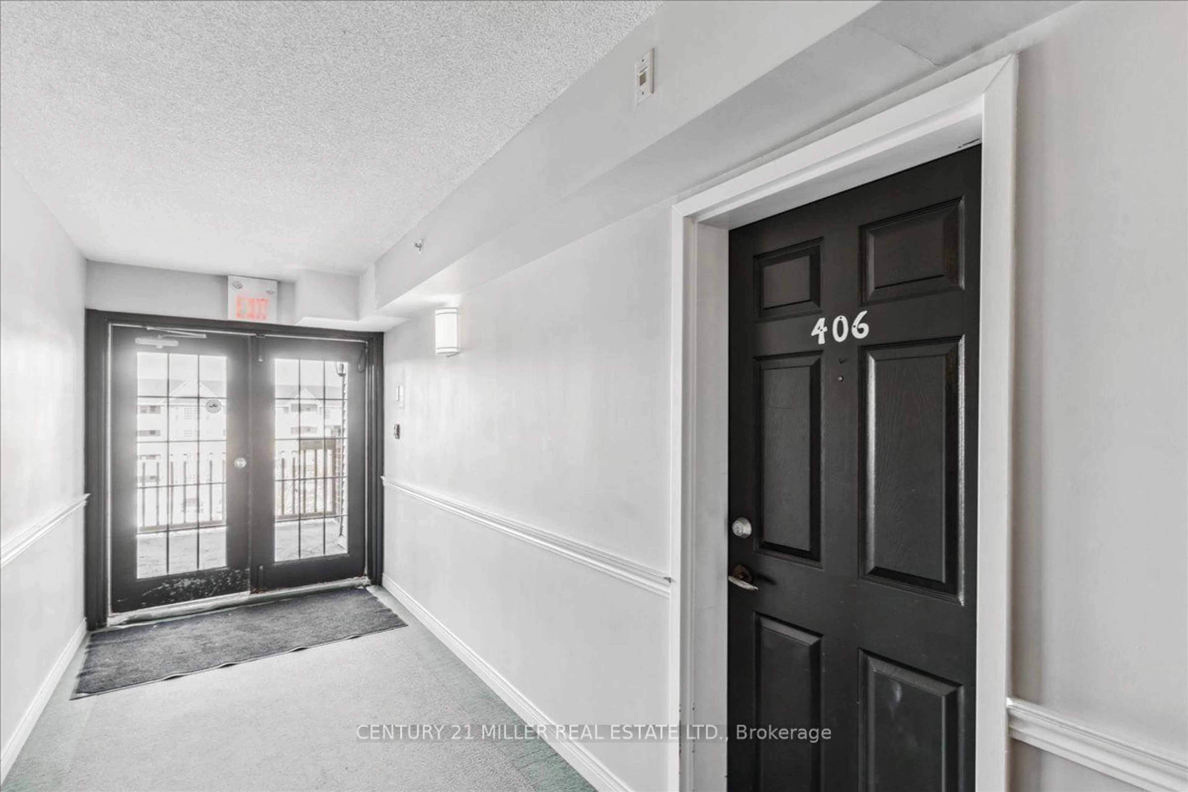 Indoor foyer for 4003 Kilmer Dr #406, Burlington Ontario L7M 4M1