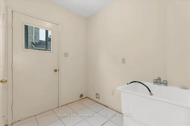 Additional property image - 1404 White Oaks Blvd