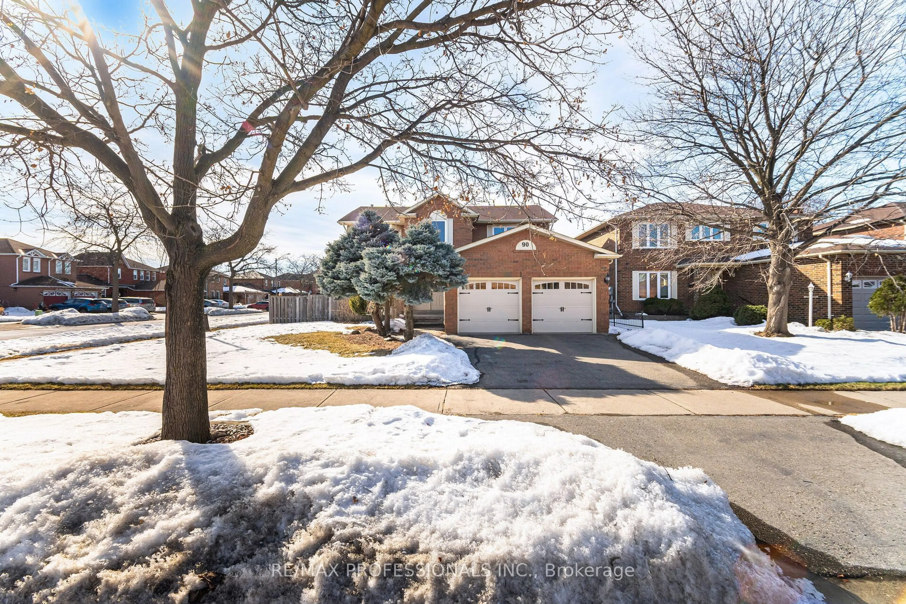 Home with brick exterior material, street for 90 Burgby Ave, Brampton Ontario L6X 3A4