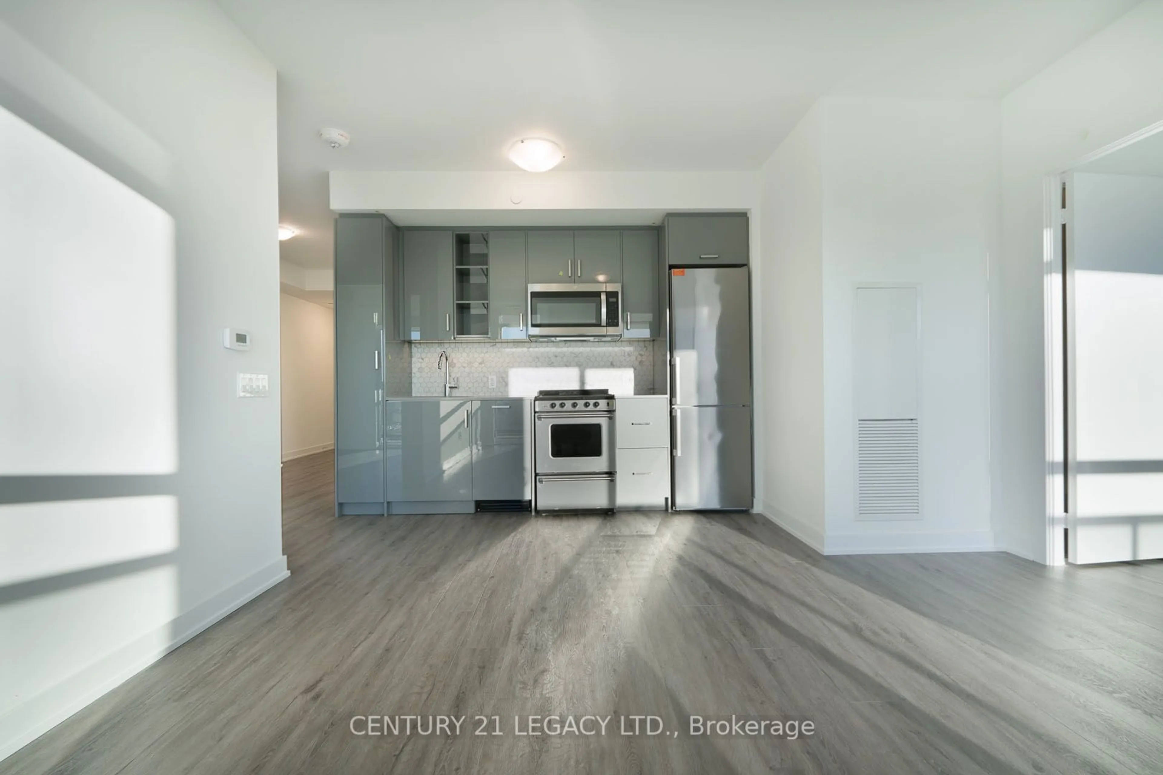 Open concept kitchen, unknown for 251 Manitoba St #1808, Toronto Ontario M8Y 0C7