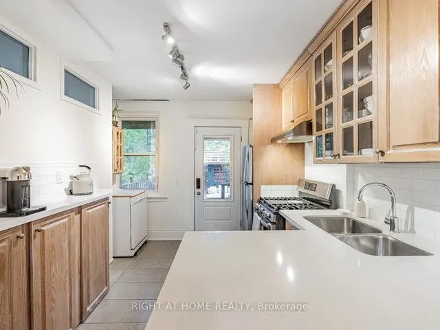 Additional image 30 of 547 Saint Clarens Ave