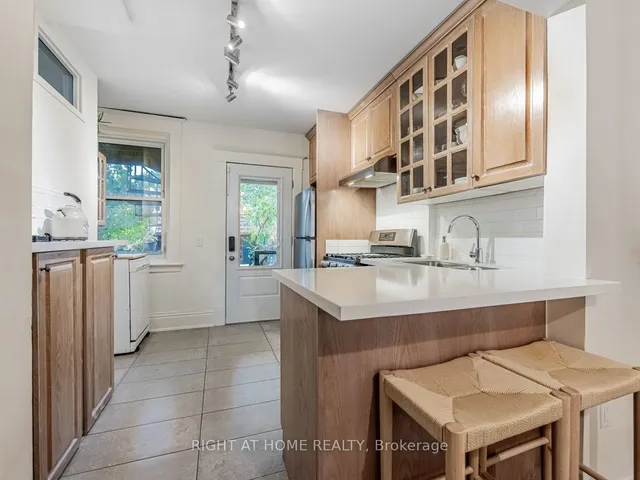 Additional image 32 of 547 Saint Clarens Ave
