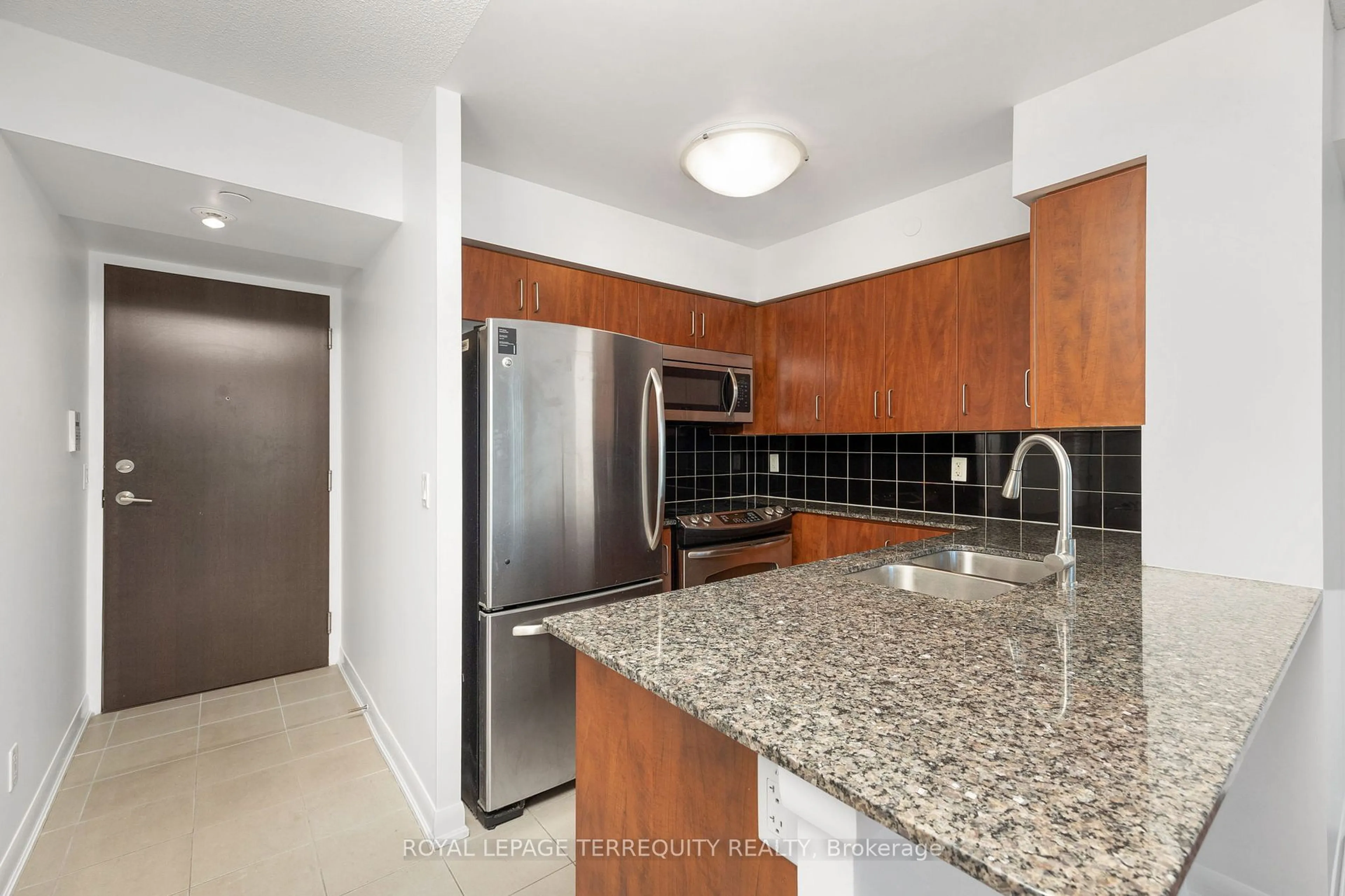 Standard kitchen, ceramic/tile floor for 205 Sherway Gardens Rd #1803, Toronto Ontario M9C 0A5