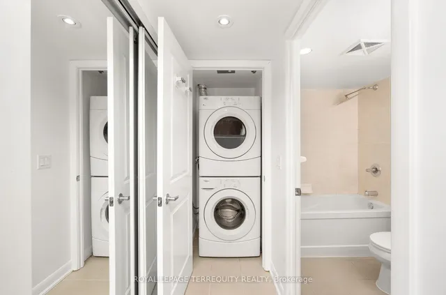 Additional property image - 205 Sherway Gardens Rd Unit 1803