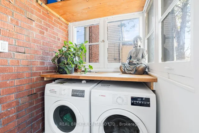 Additional property image - 130 Harvie Ave