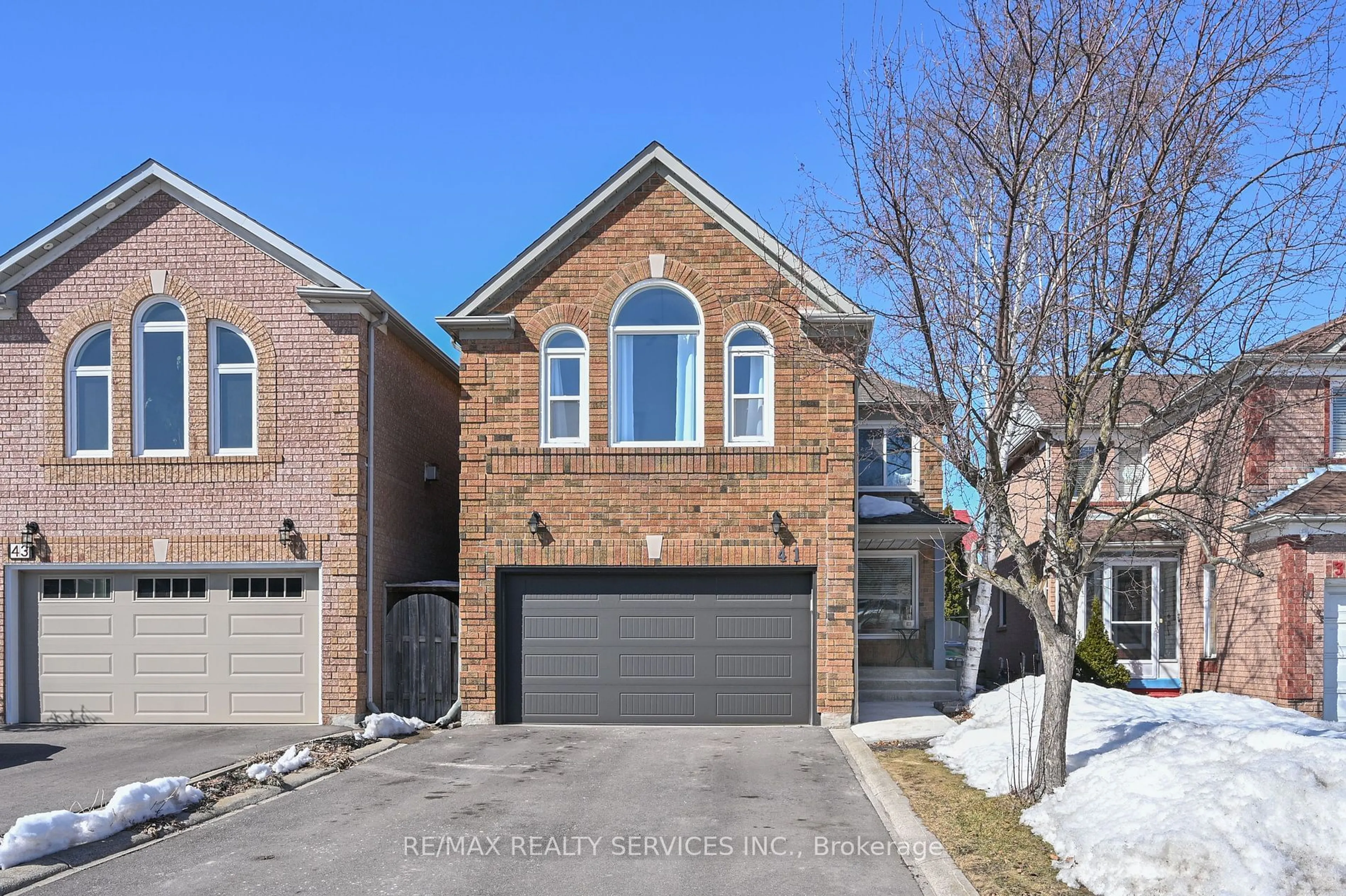 Home with brick exterior material, street for 41 Buttercup Lane, Brampton Ontario L6R 1N1