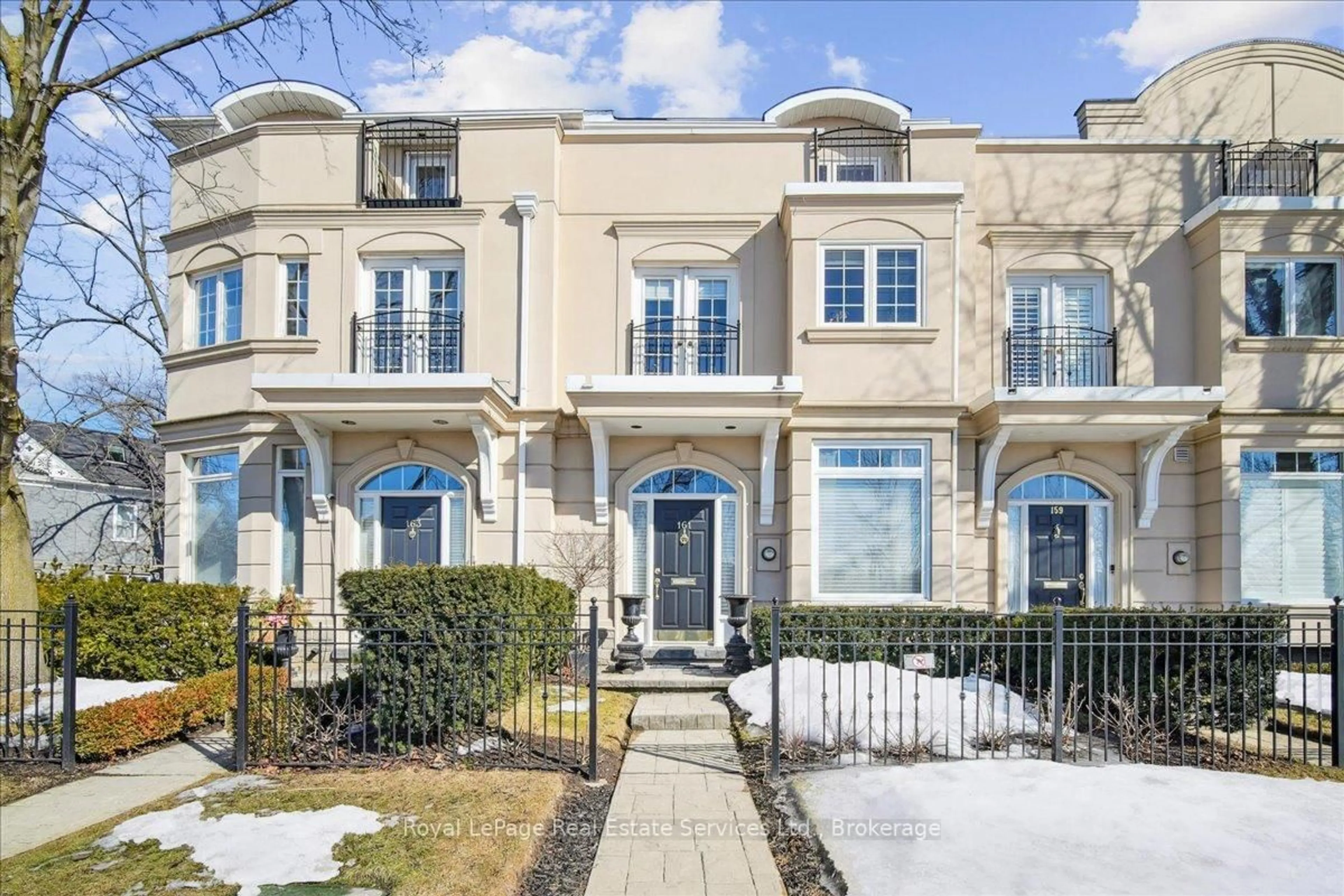 Unknown for 161 Dunn St, Oakville Ontario L6J 3E4