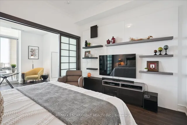 Additional property image - 2060 Lakeshore Rd Unit 206