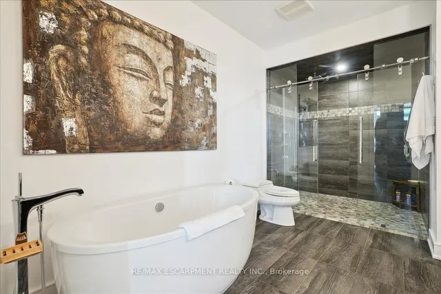 Additional property image - 2060 Lakeshore Rd Unit 206