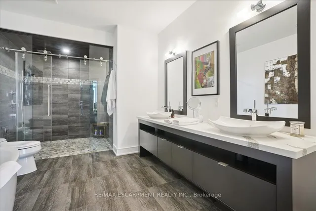 Additional property image - 2060 Lakeshore Rd Unit 206
