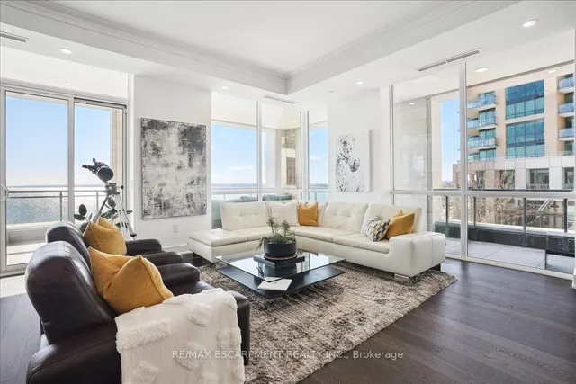 Additional property image - 2060 Lakeshore Rd Unit 206