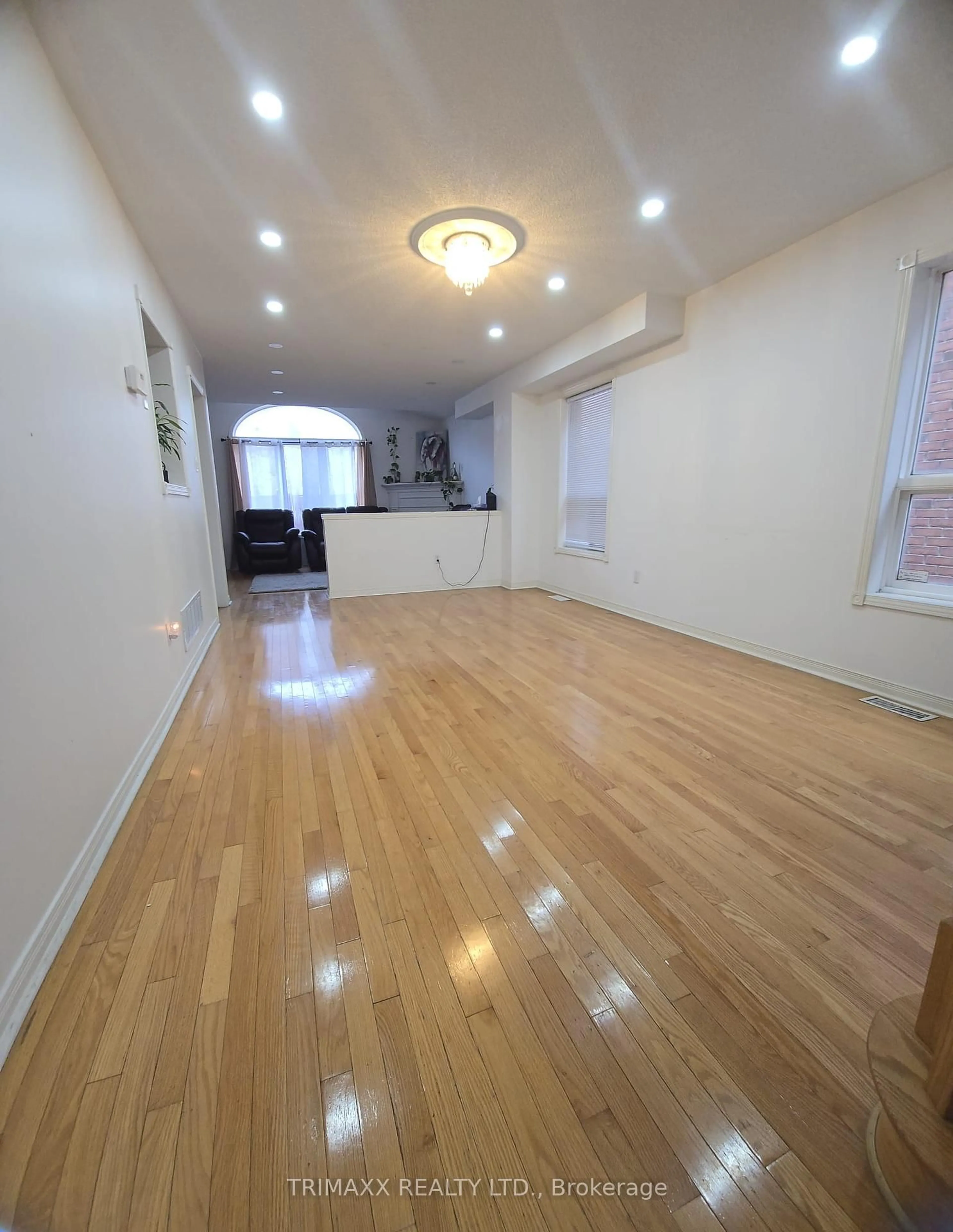 A pic of a room for 87 Heartleaf Cres, Brampton Ontario L7A 2B9