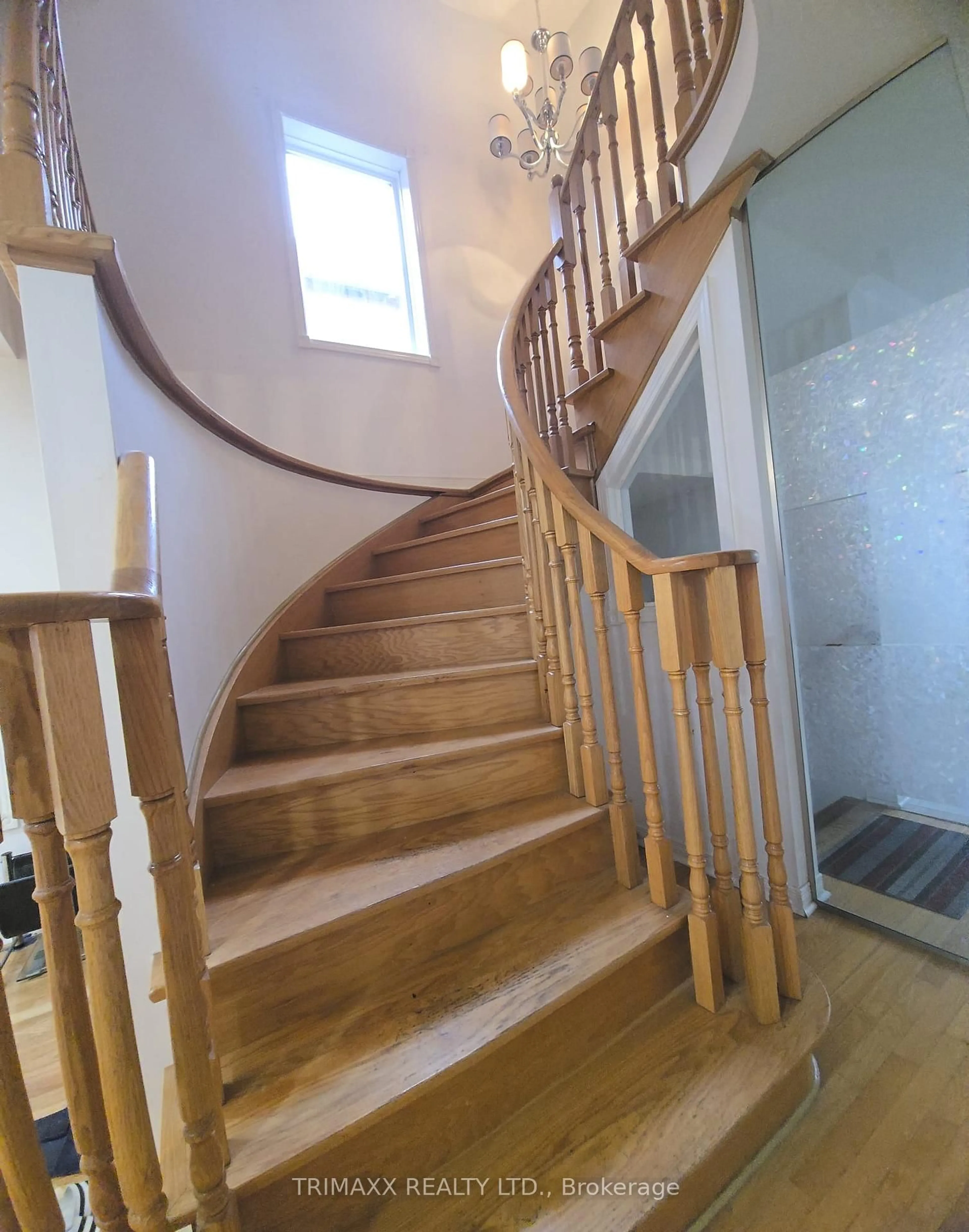 Stairs for 87 Heartleaf Cres, Brampton Ontario L7A 2B9