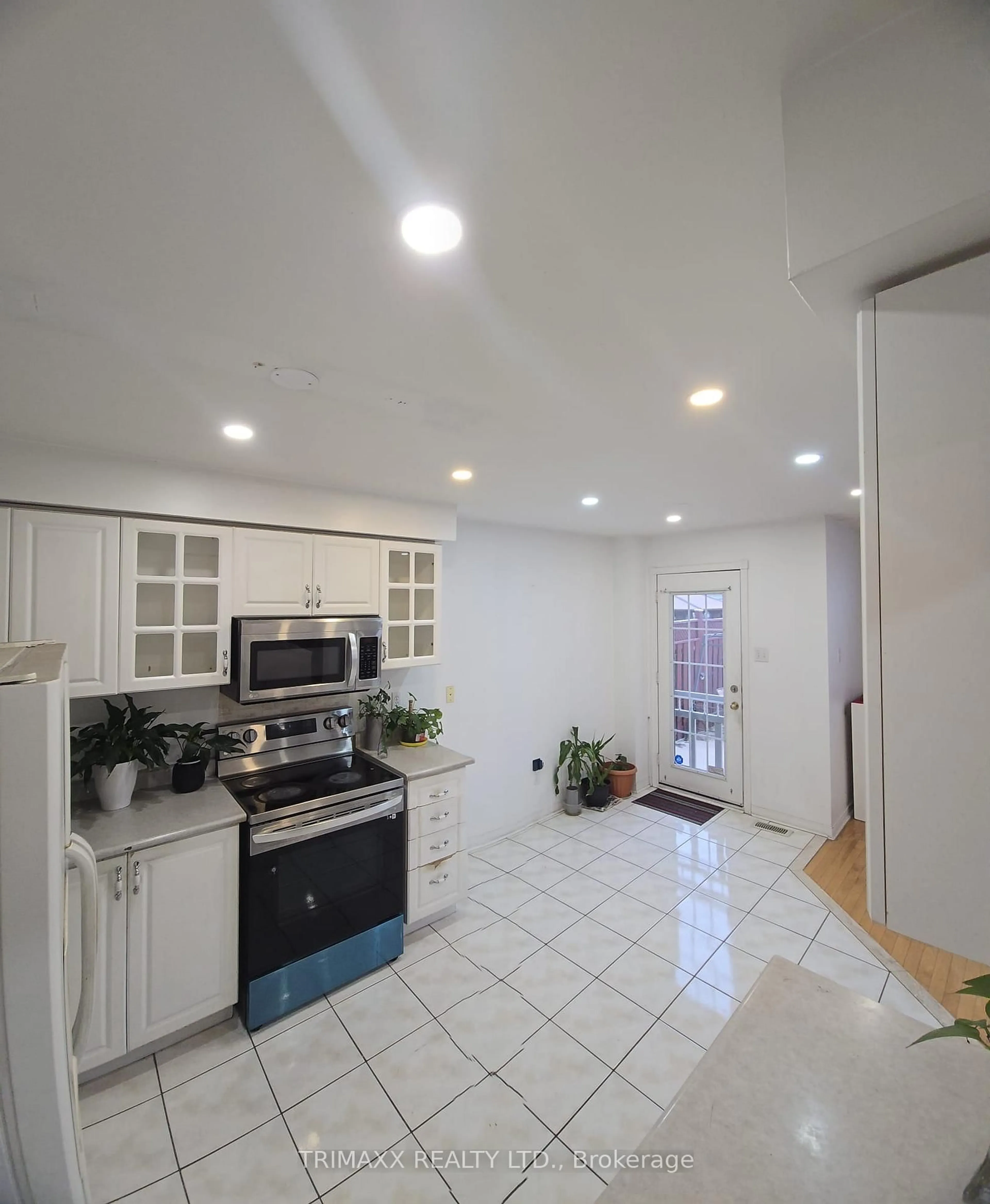 Unknown for 87 Heartleaf Cres, Brampton Ontario L7A 2B9