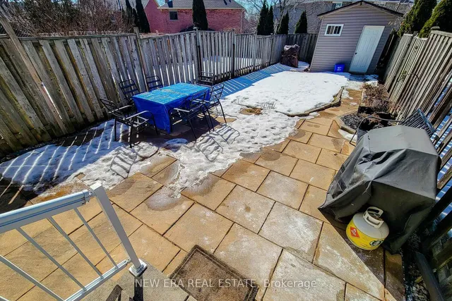Additional property image - 2152 Pelee Blvd