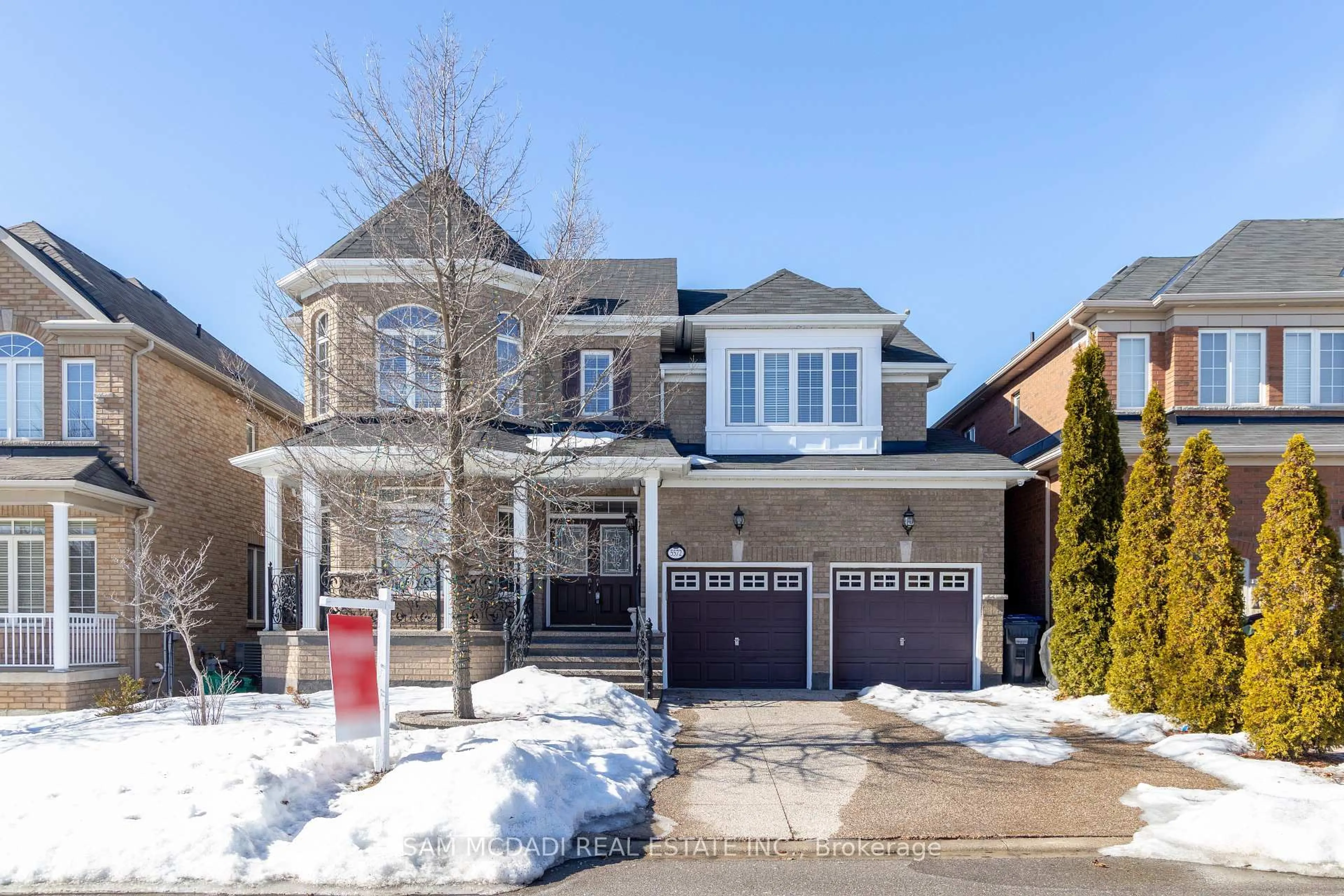 Home with brick exterior material, street for 5572 Trailbank Dr, Mississauga Ontario L5M 0H8