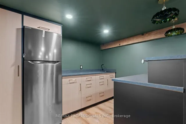 Additional image 33 of 53 Beechborough Ave