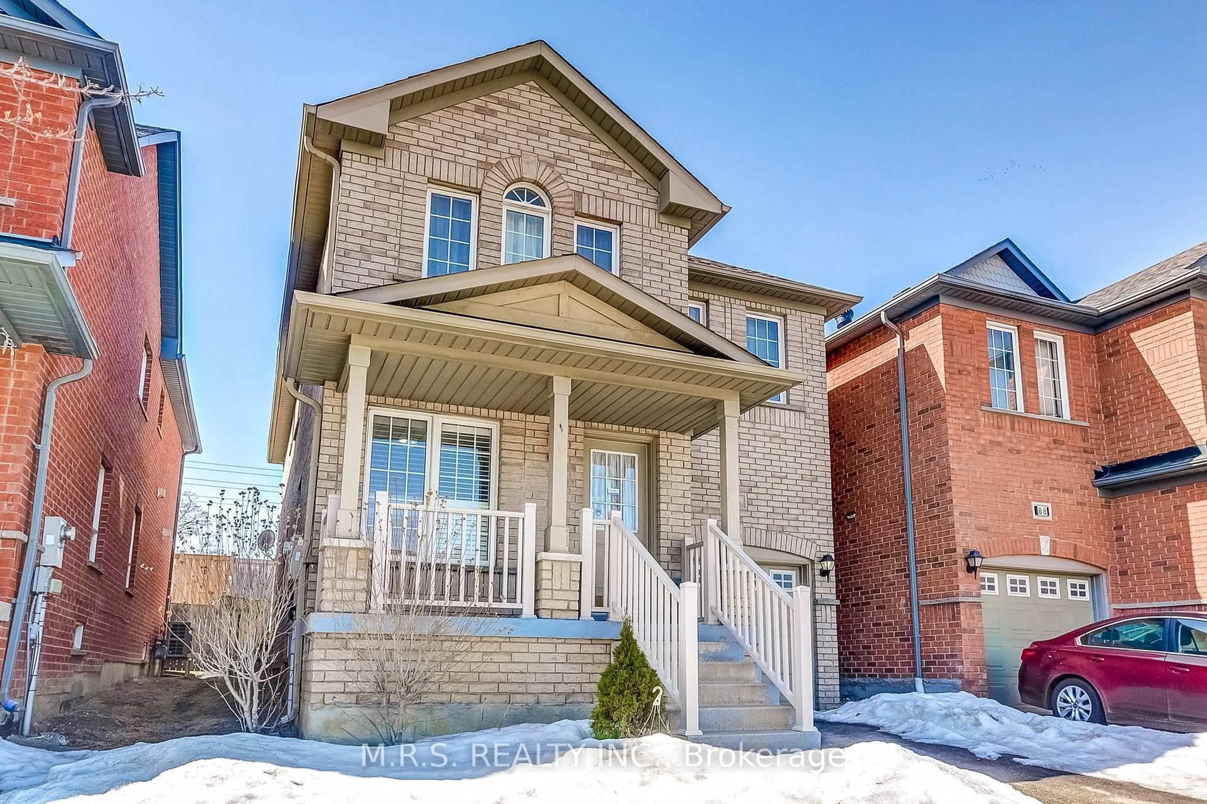 Home with brick exterior material, street for 86 Ridgefield Crt, Brampton Ontario L6P 1B3