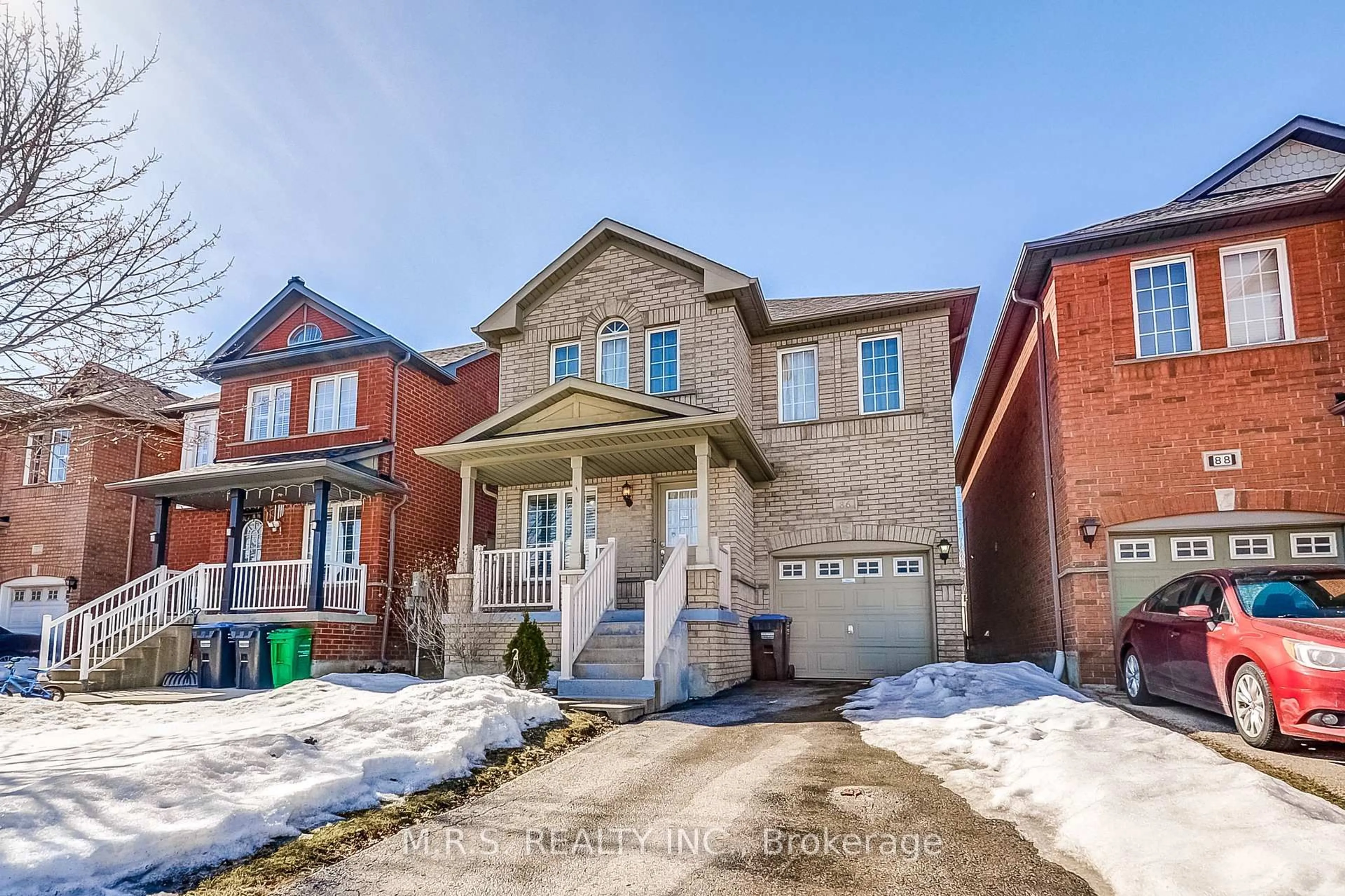 Home with brick exterior material, street for 86 Ridgefield Crt, Brampton Ontario L6P 1B3