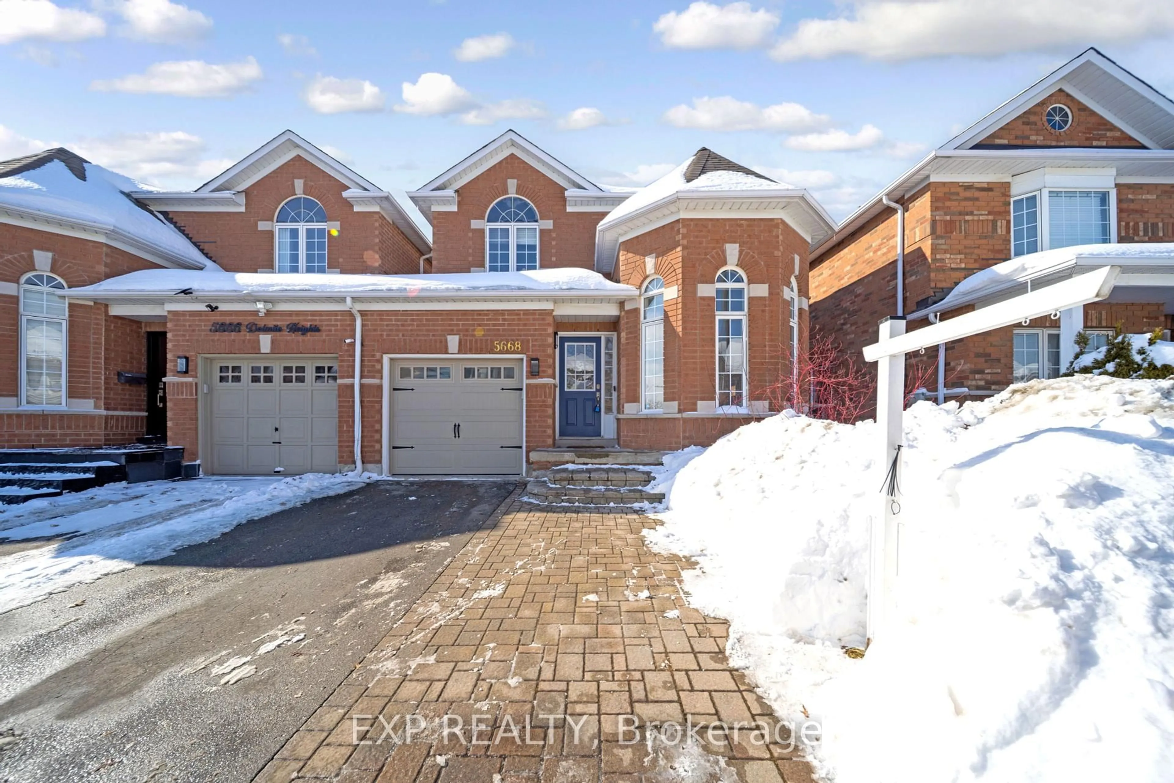 Home with brick exterior material, street for 5668 Dolmite Hts, Mississauga Ontario L5M 7B5