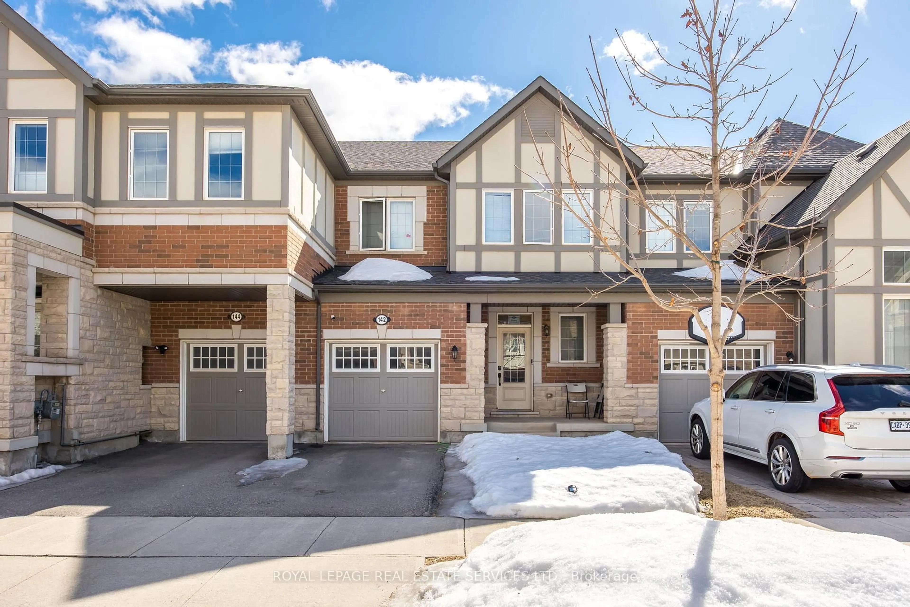 Home with brick exterior material, street for 142 Beaveridge Ave, Oakville Ontario L6H 7C3