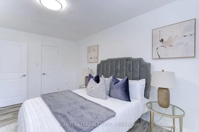 Additional property image - 4124 Dursley Cres