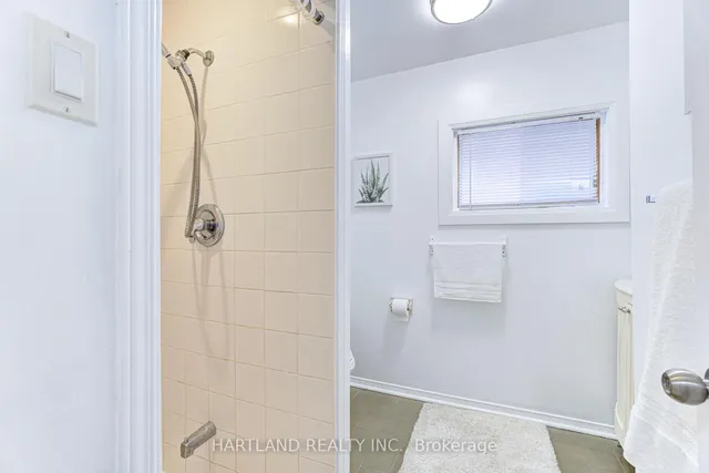 Additional property image - 4124 Dursley Cres