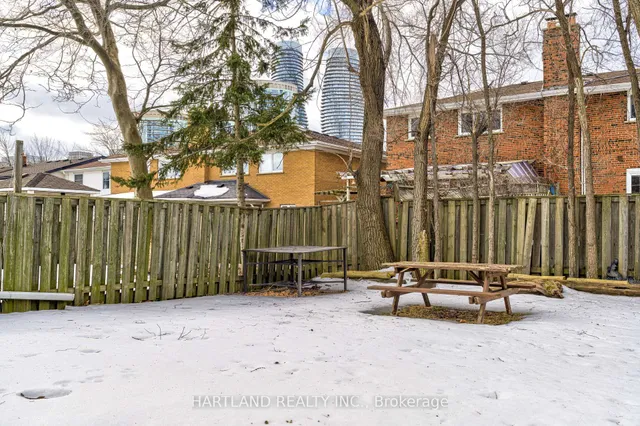 Additional property image - 4124 Dursley Cres
