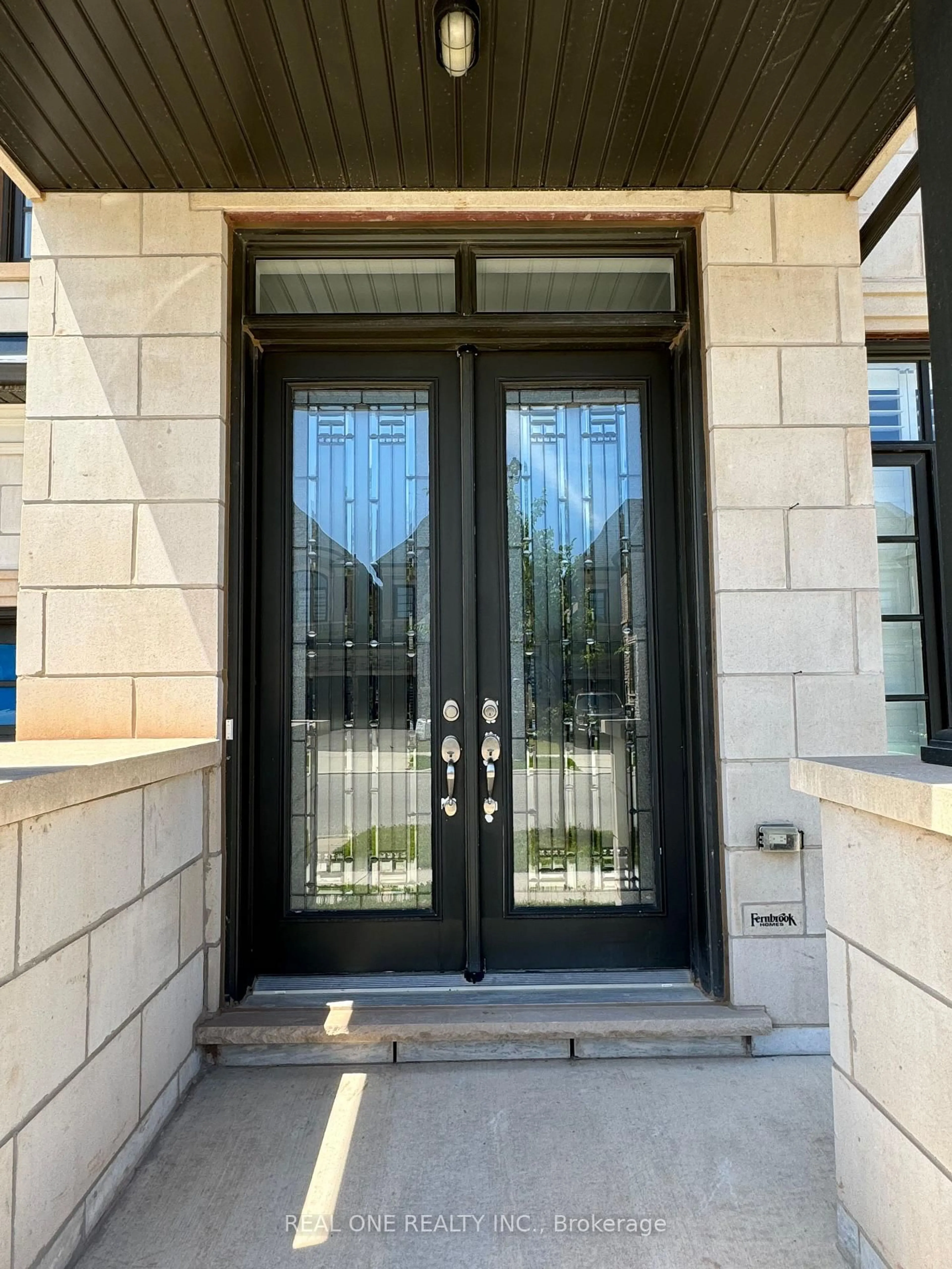 Indoor entryway for 2459 Saw Whet Blvd, Oakville Ontario L6M 5L4