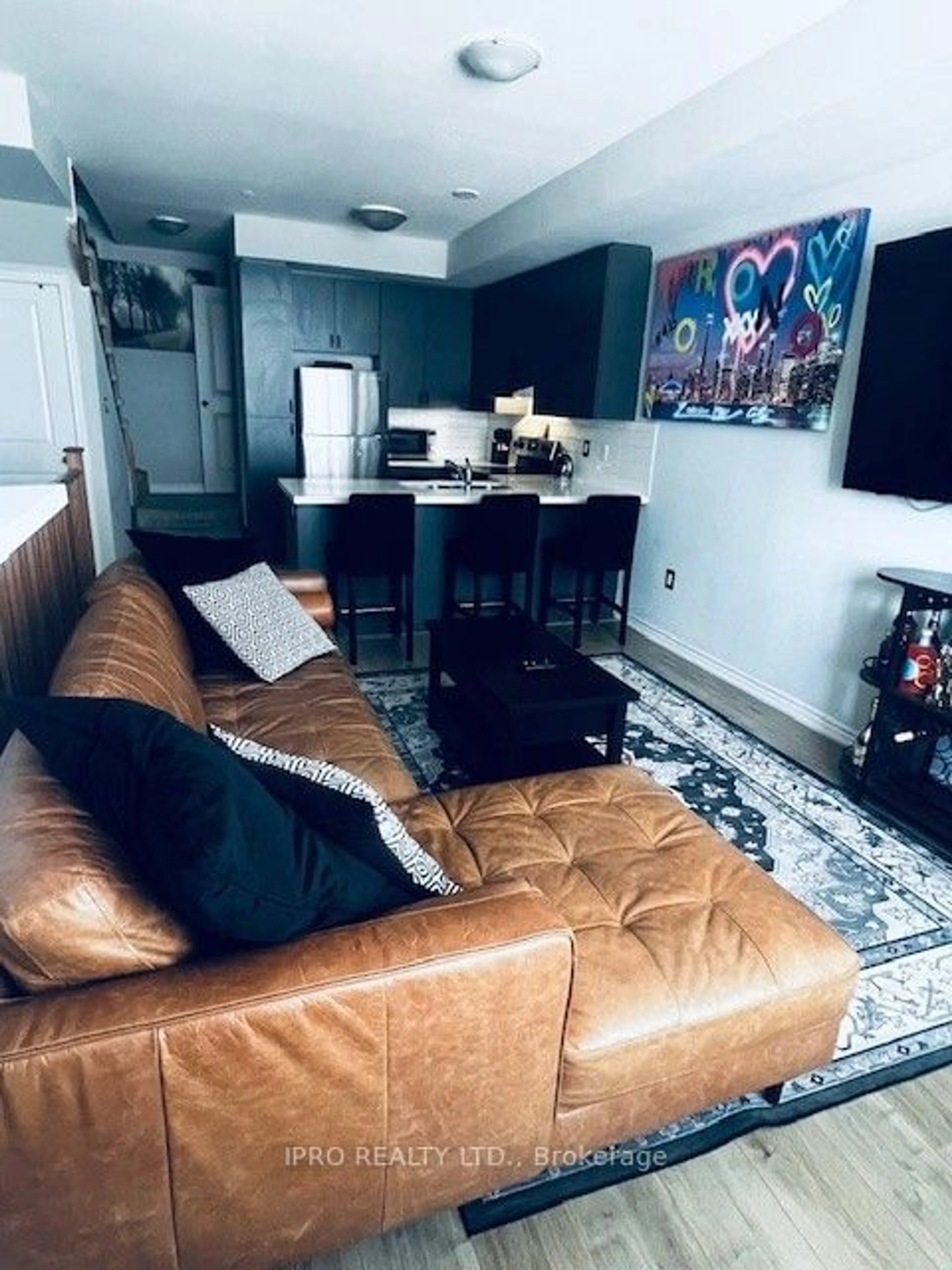 Living room with furniture, unknown for 2285 McNab Lane #7, Mississauga Ontario L5J 0B3