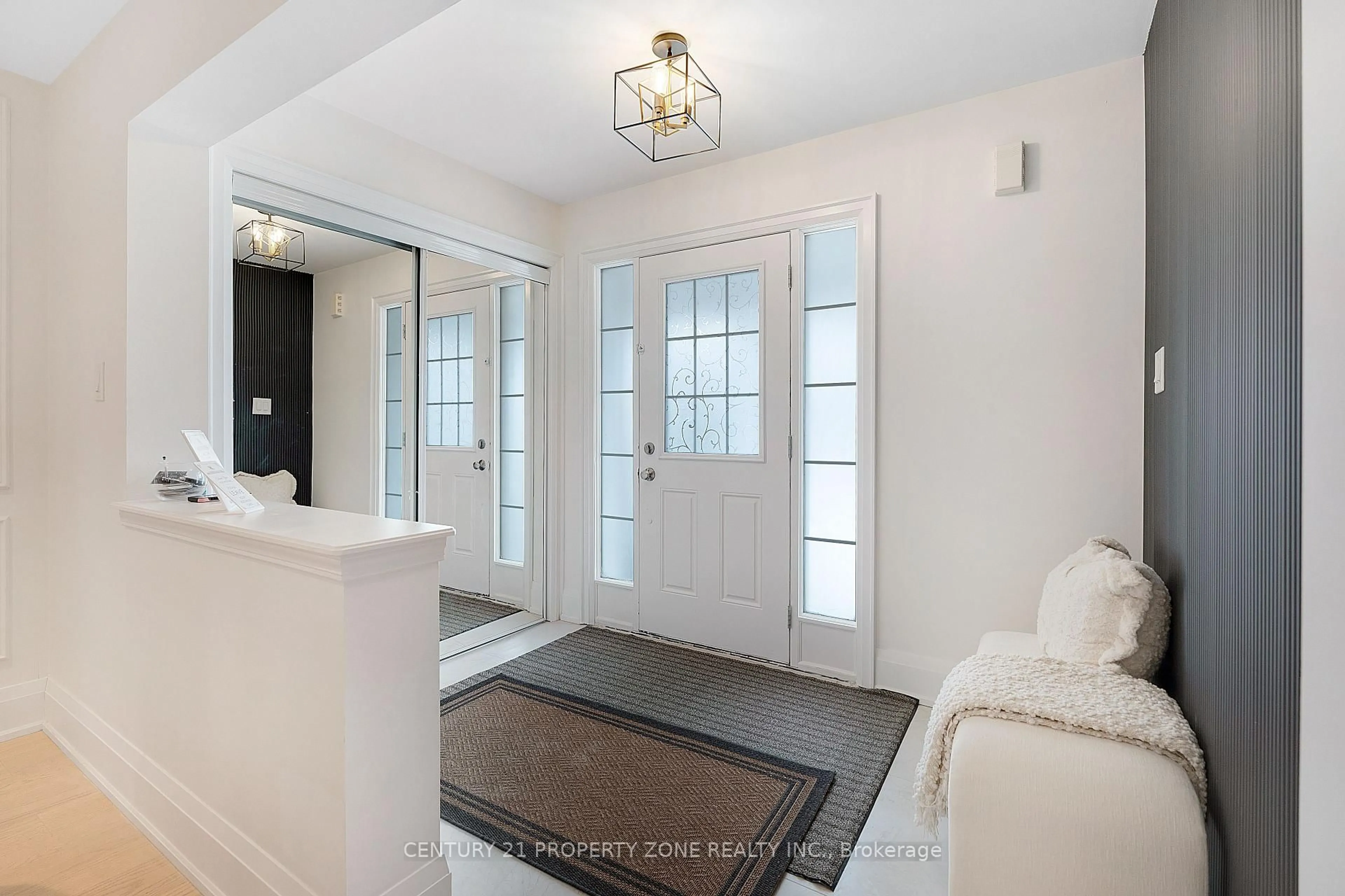 Indoor entryway for 70 Stedford Cres, Brampton Ontario L7A 0G4