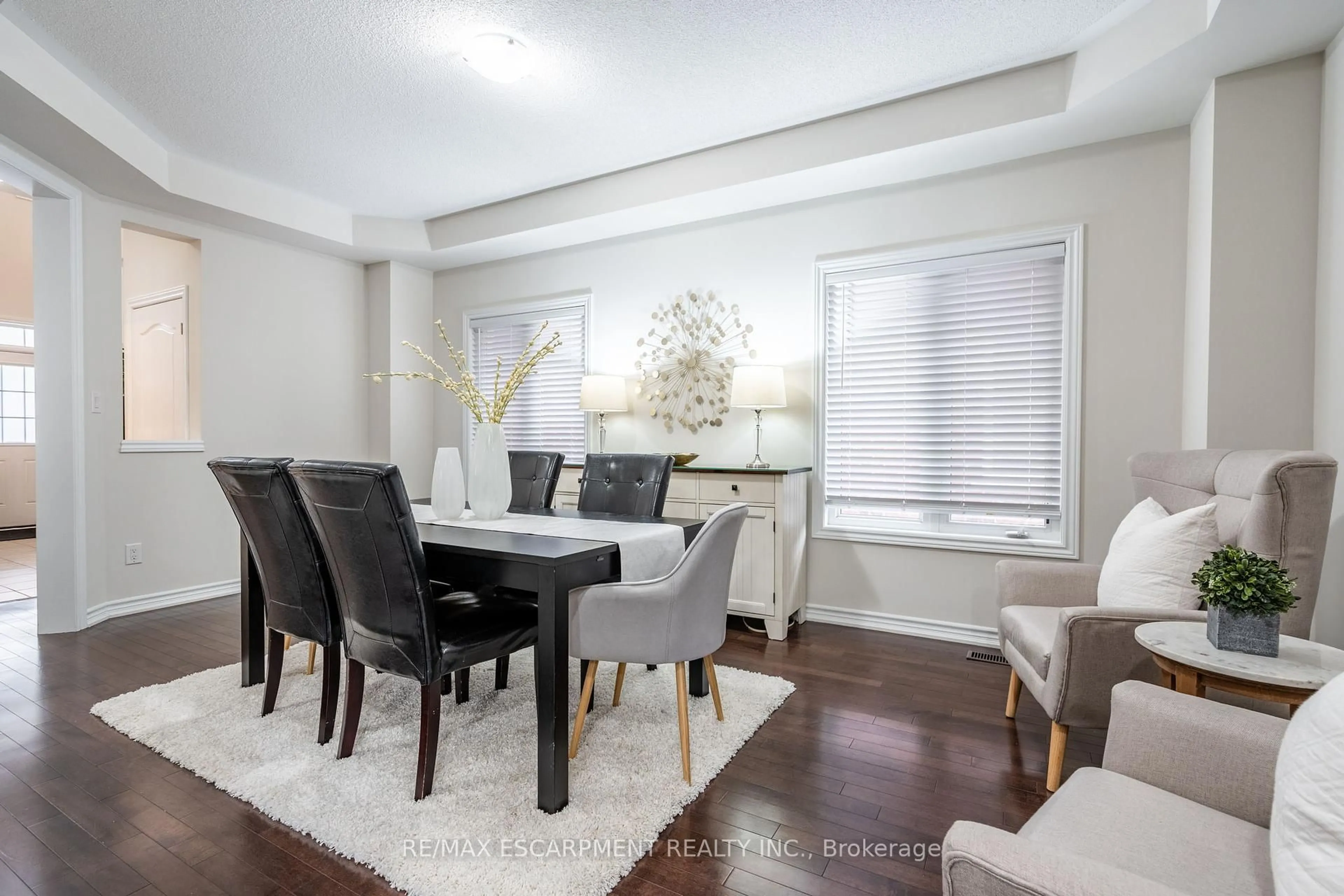 Dining room, unknown for 1327 Ruddy Cres, Milton Ontario L9T 8M3