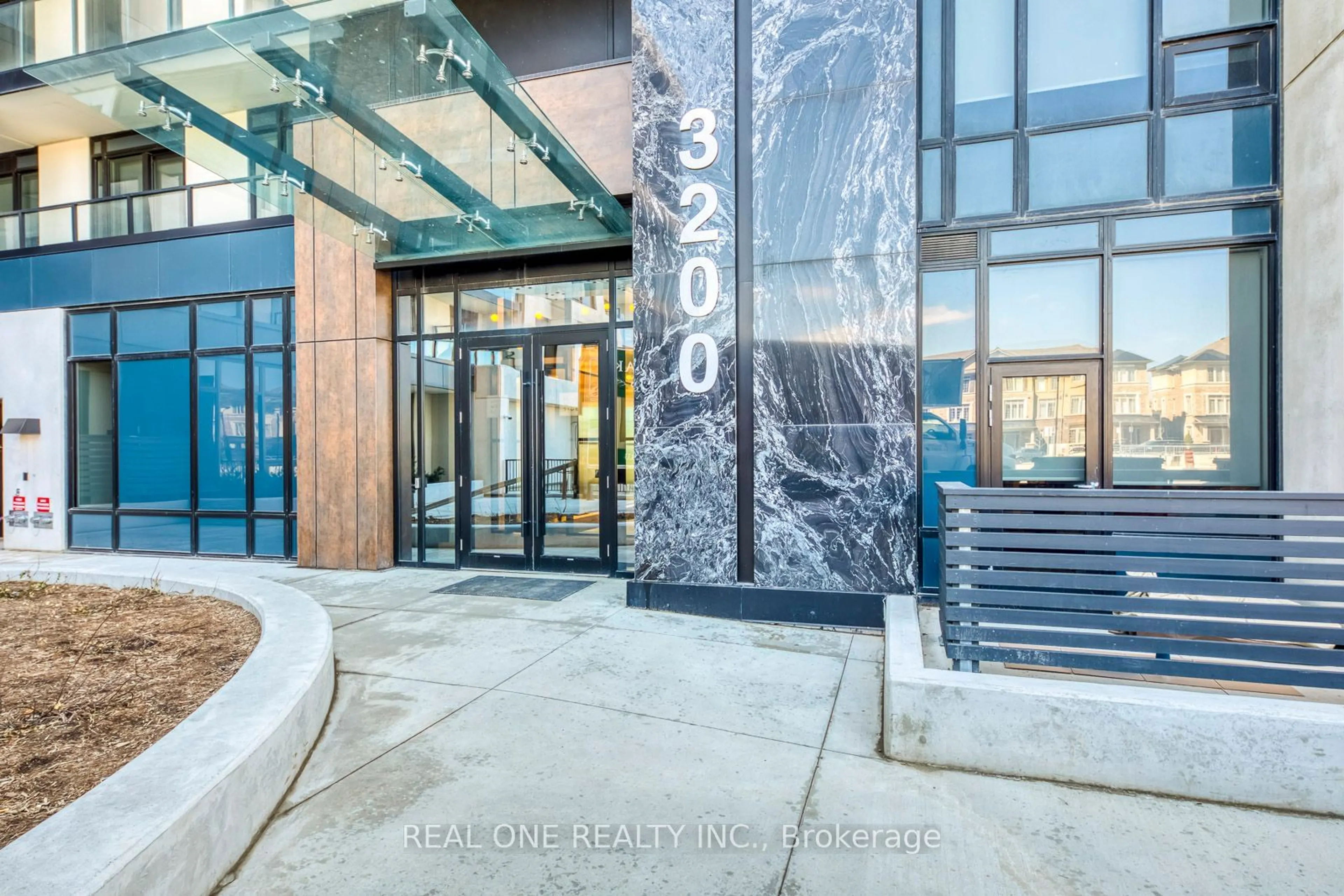 Indoor foyer for 3200 William Coltson Ave #325, Oakville Ontario L6H 7W6