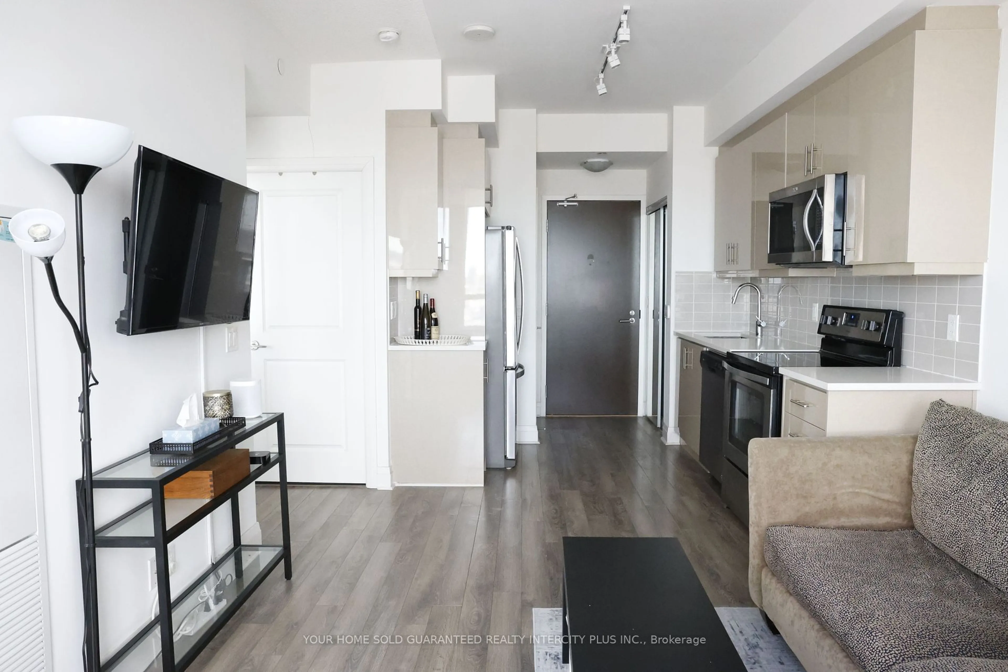 Open concept kitchen, unknown for 17 Zorra St #1902, Toronto Ontario M8Z 0C8