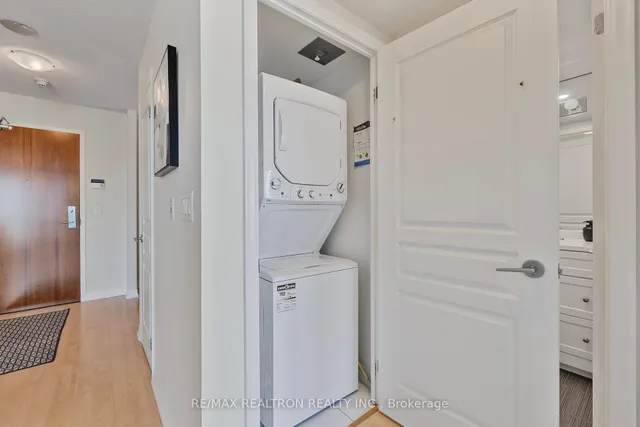 Additional property image - 1403 Royal York Rd Unit 508