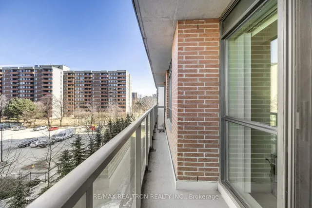 Additional property image - 1403 Royal York Rd Unit 508