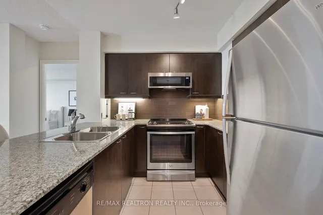 Additional property image - 1403 Royal York Rd Unit 508