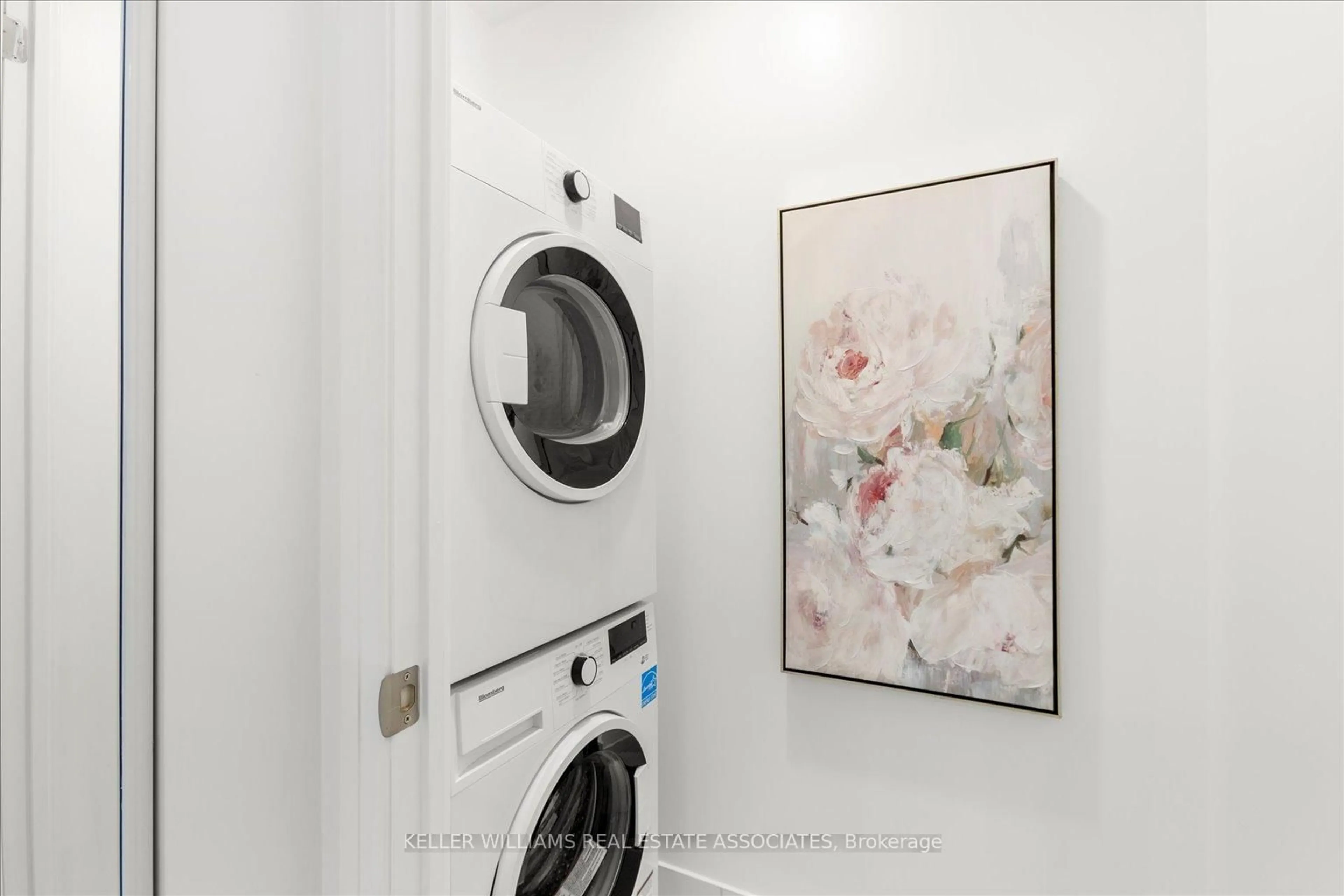 Laundry room for 10 Gibbs Rd #PH1009, Toronto Ontario M9B 0E2