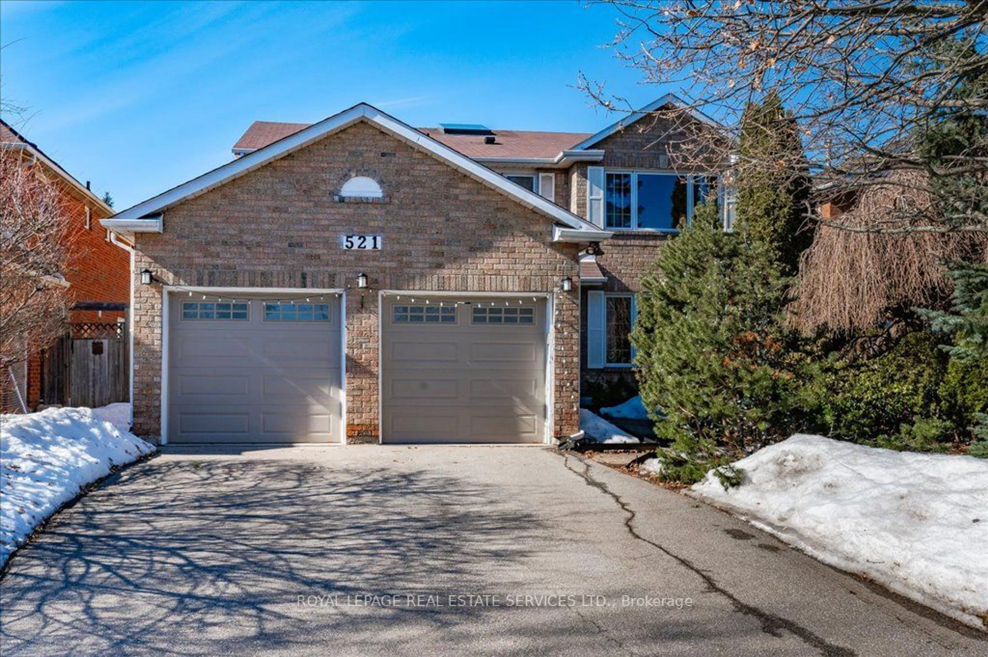 Home with brick exterior material, street for 521 Golden Oak Dr, Oakville Ontario L6H 3X6