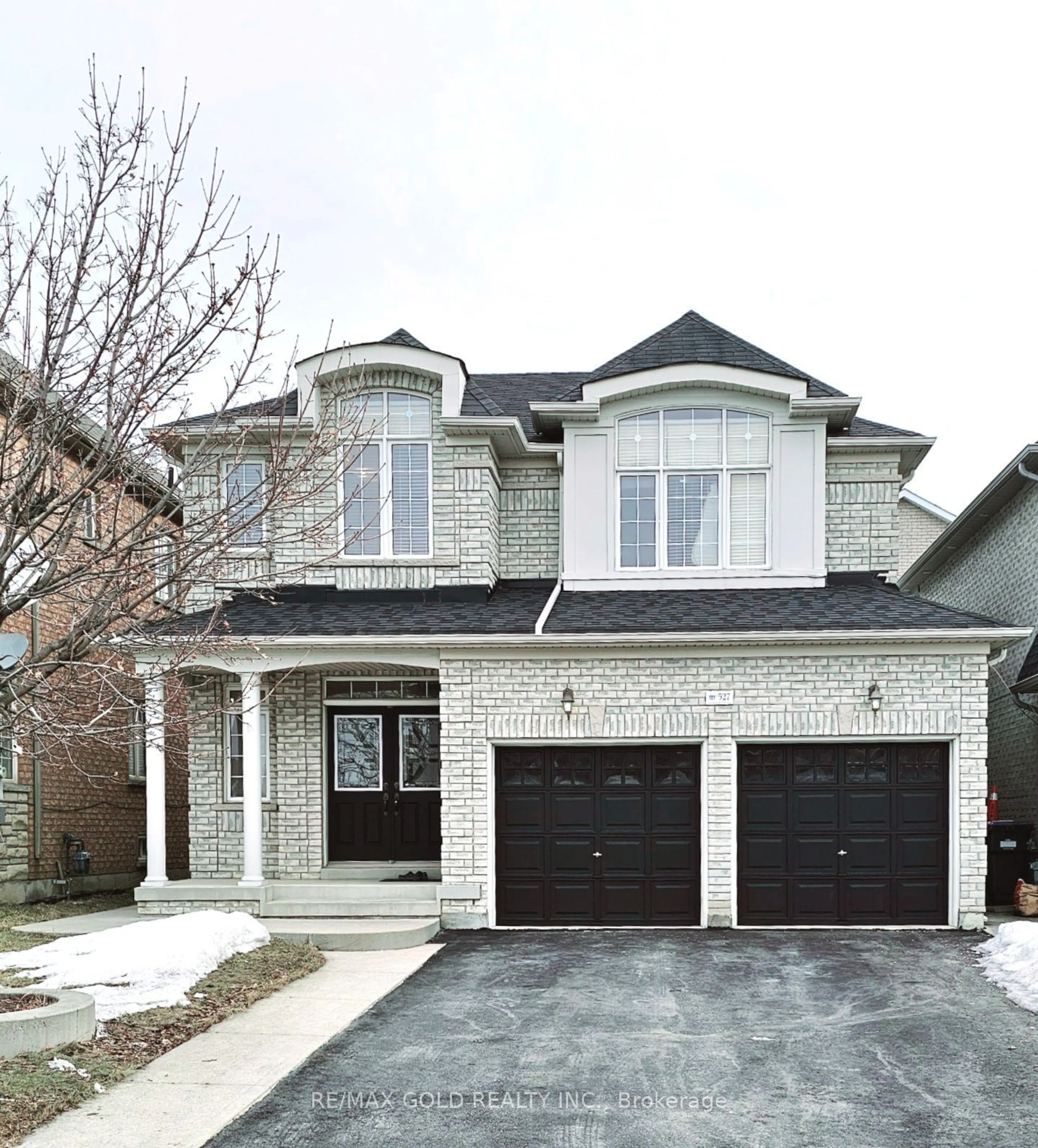 Home with brick exterior material, street for 527 Fernforest Dr, Brampton Ontario L6R 0S2