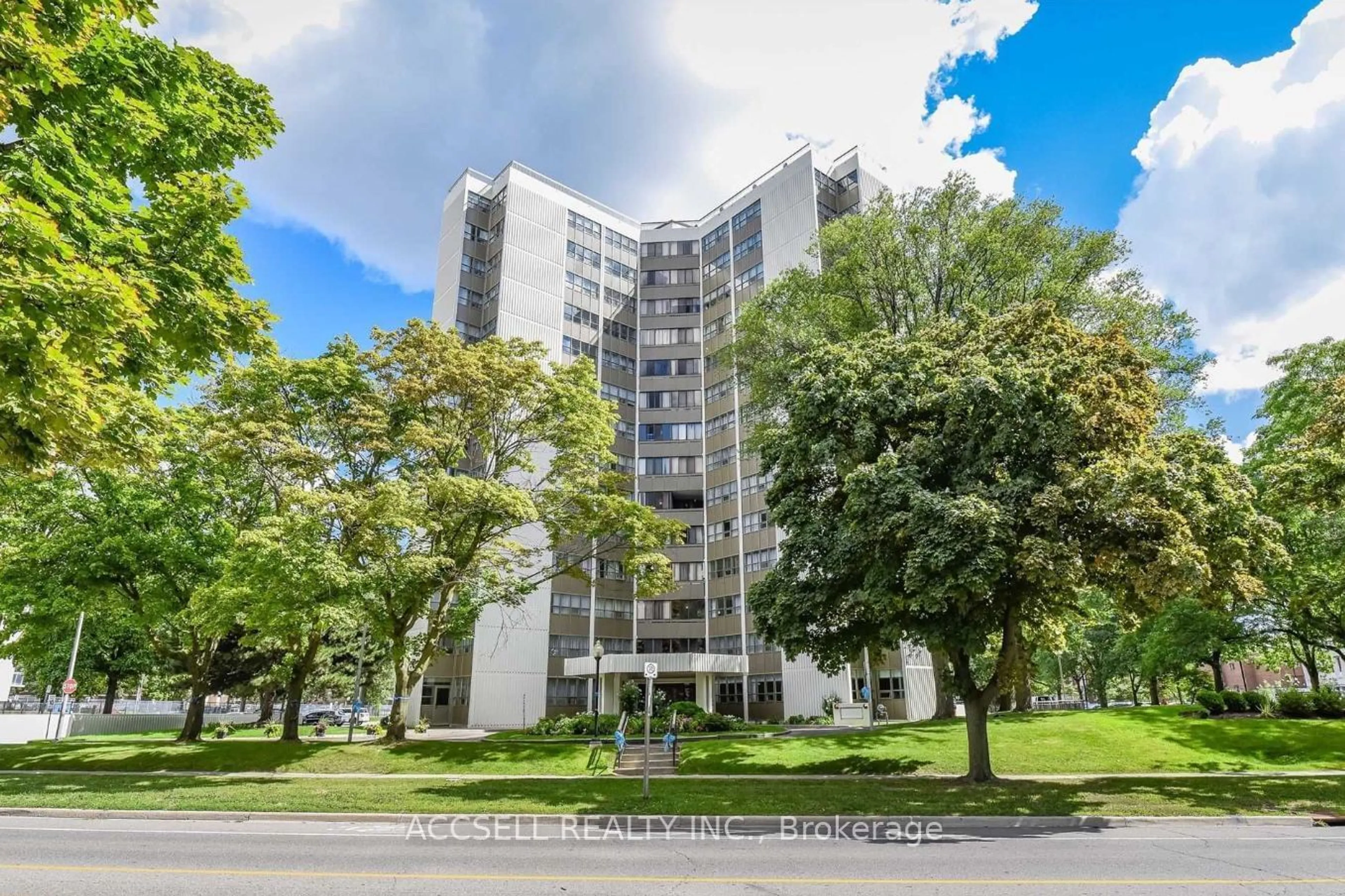 Unknown for 2323 Confederation Pkwy #1003, Mississauga Ontario L5B 1R6